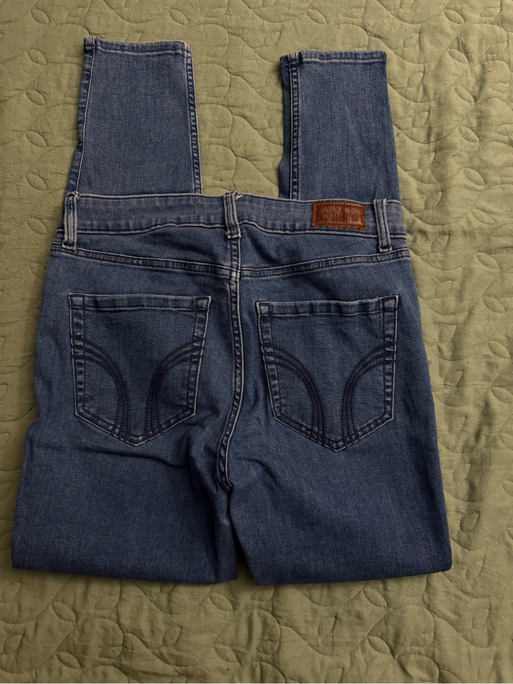 Hollister Women's Dark Blue High-Rise Jeans